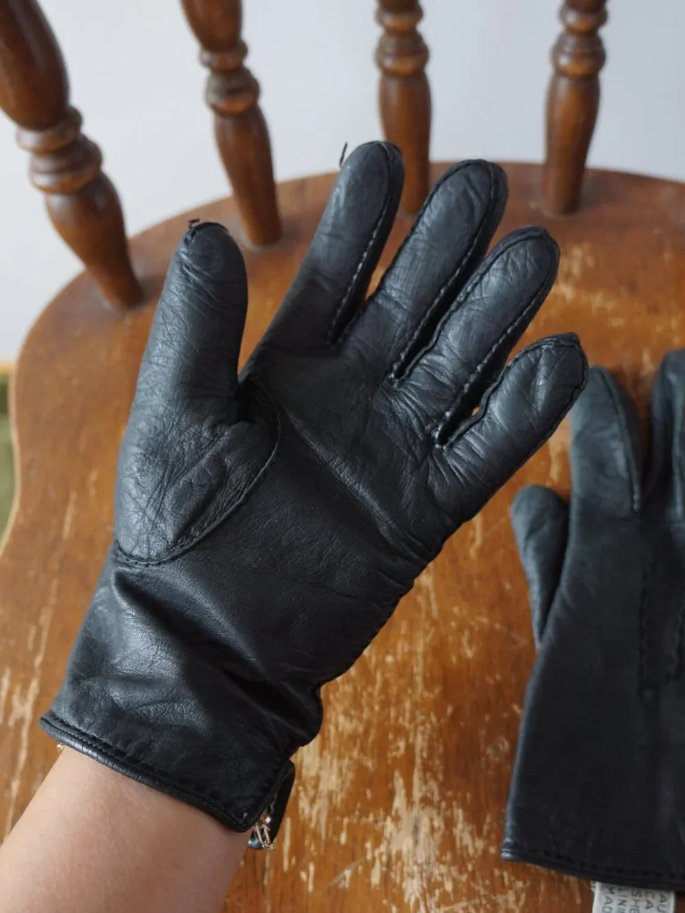 Vintage Genuine Lambskin Leather Gloves 🖤  Size S/M
